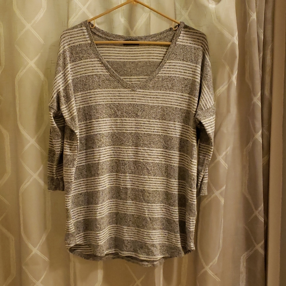 V neck sweater